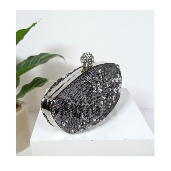 Silver Sequin Evening Hinged Clutch Tuck Away Chain by Expressions NYC - Picture 4 of 6